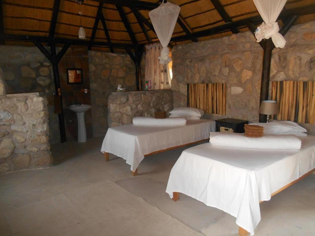 Kapika Waterfall Lodge Epupa المظهر الخارجي الصورة