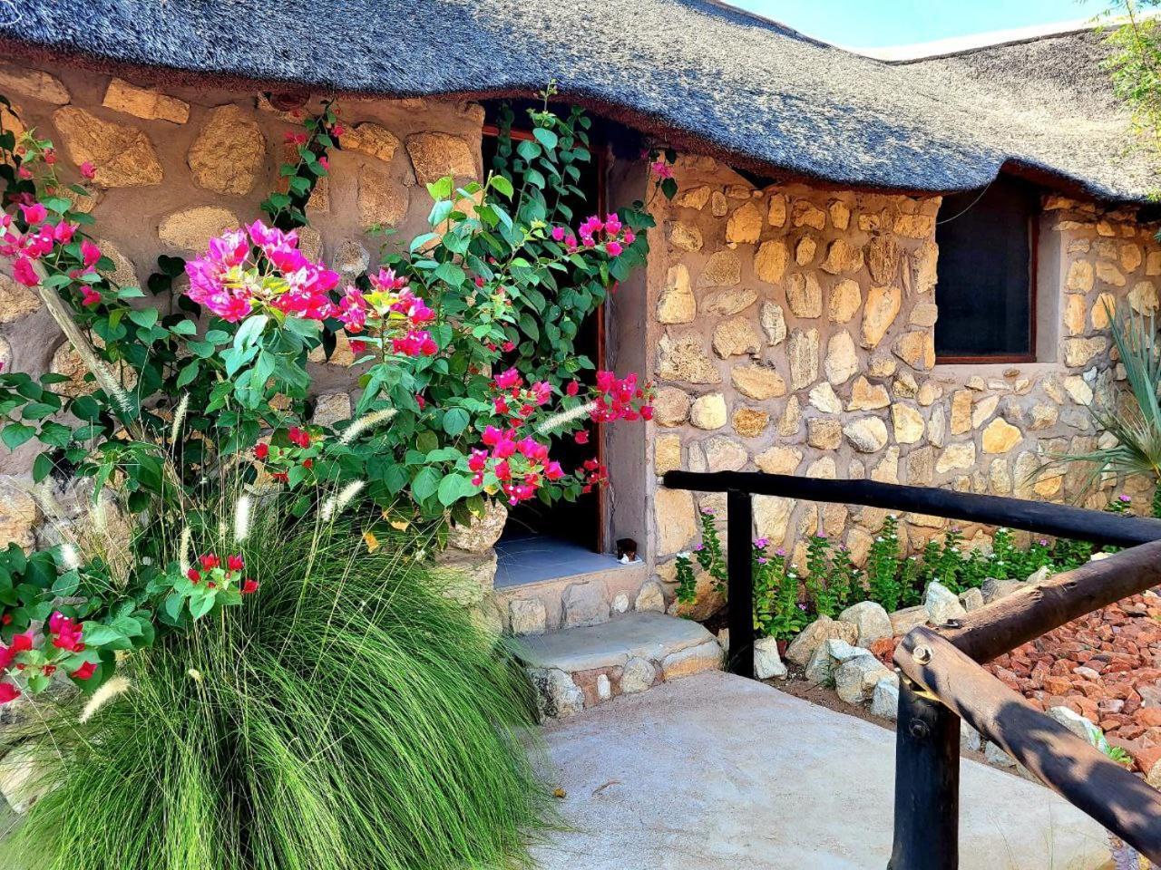 Kapika Waterfall Lodge Epupa المظهر الخارجي الصورة