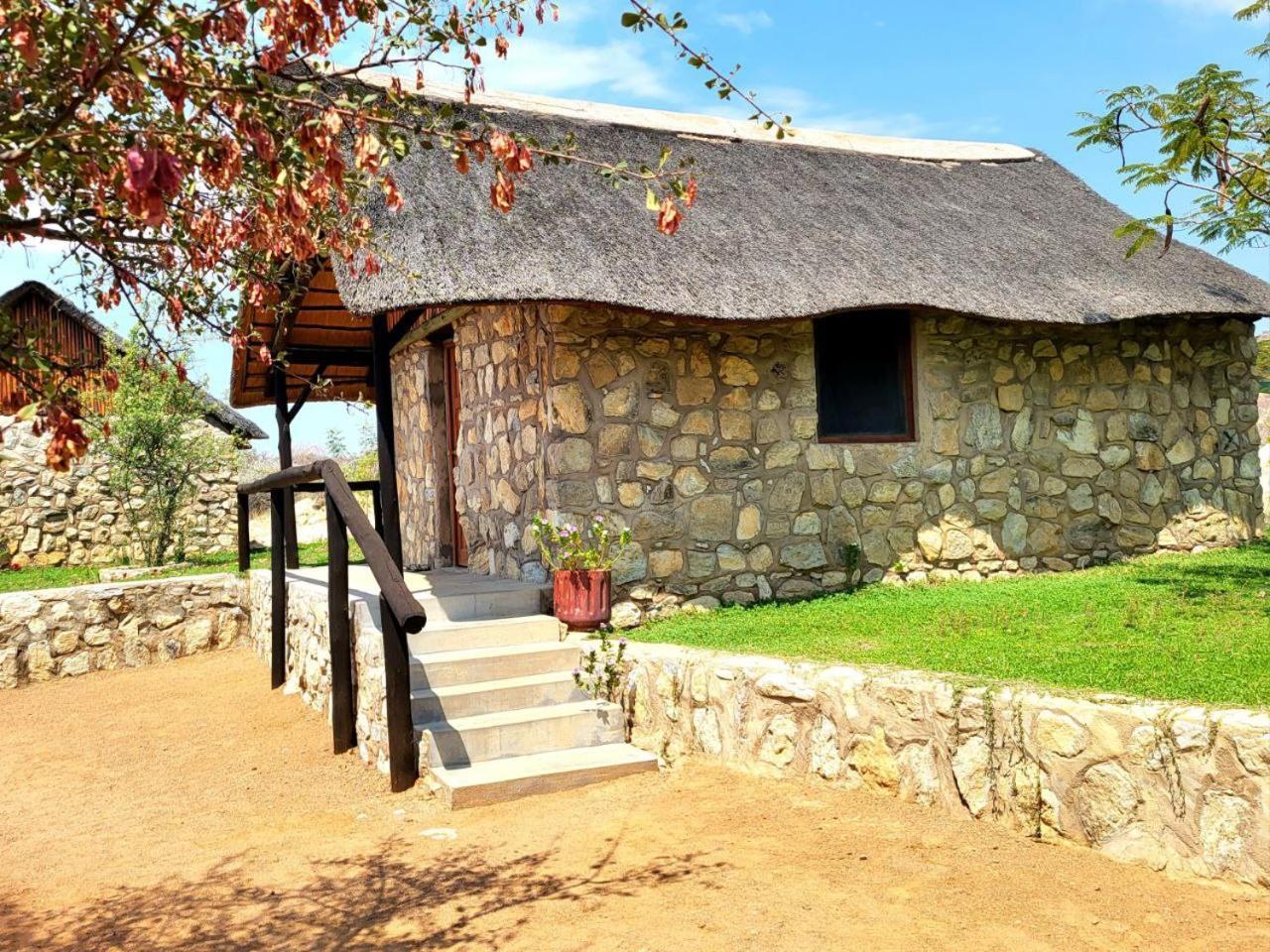 Kapika Waterfall Lodge Epupa المظهر الخارجي الصورة
