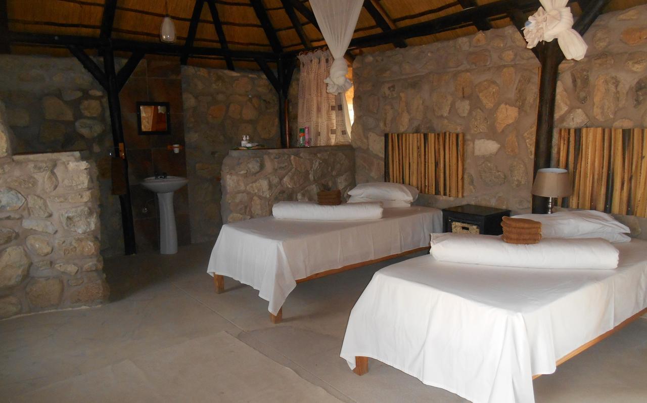Kapika Waterfall Lodge Epupa الغرفة الصورة